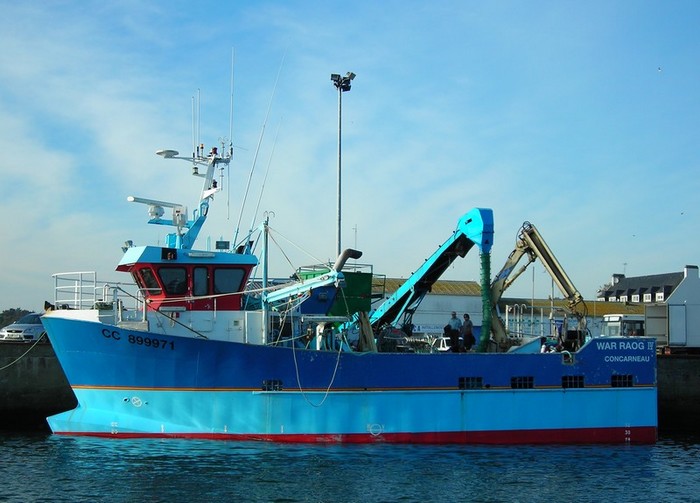 [VIE DES PORTS] Quelques bateaux de pêche (sur nos côtes Françaises) - Page 10 29_10_16